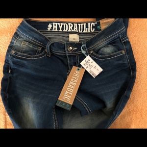 Misses/Ladies NWT Hydraulic Skinny Jeans size 5/6